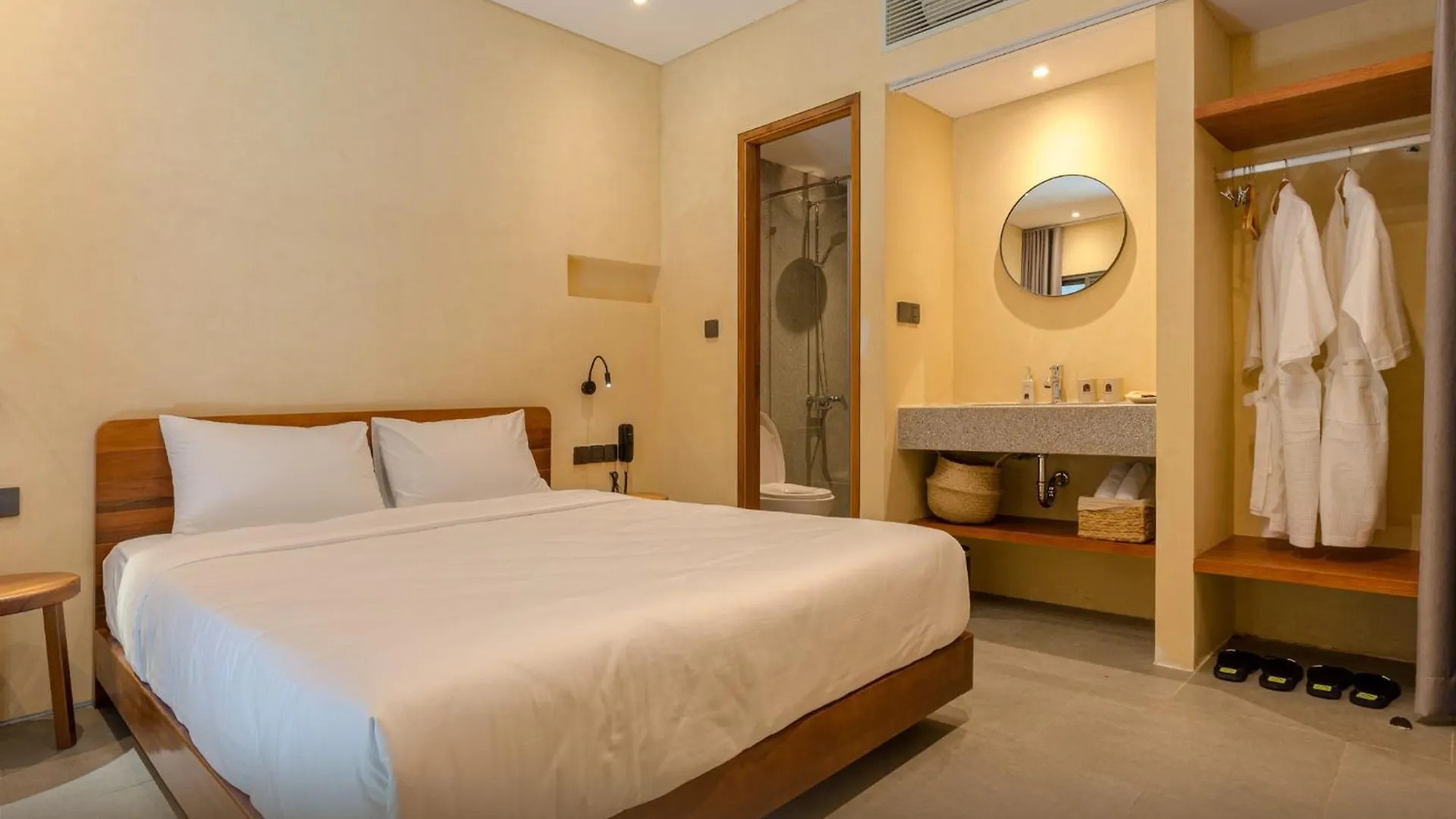 Shelter Stay Da Nang Vietnam